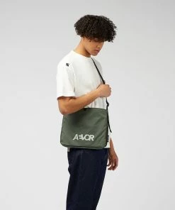 AEVOR Bike Musette Umhängetasche 3L 12 AEVOR Bike Musette Umhängetasche 3L -Fahrratdaschen & KÖRBE Verkäufe az AEVOR Bike Musette Umhaengetasche 3L 6 diamondmoss 227526