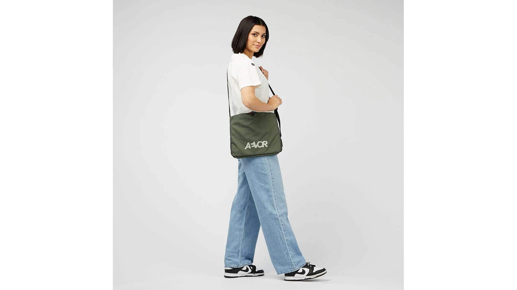 AEVOR Bike Musette Umhängetasche 3L 7 AEVOR Bike Musette Umhängetasche 3L – Bild 7